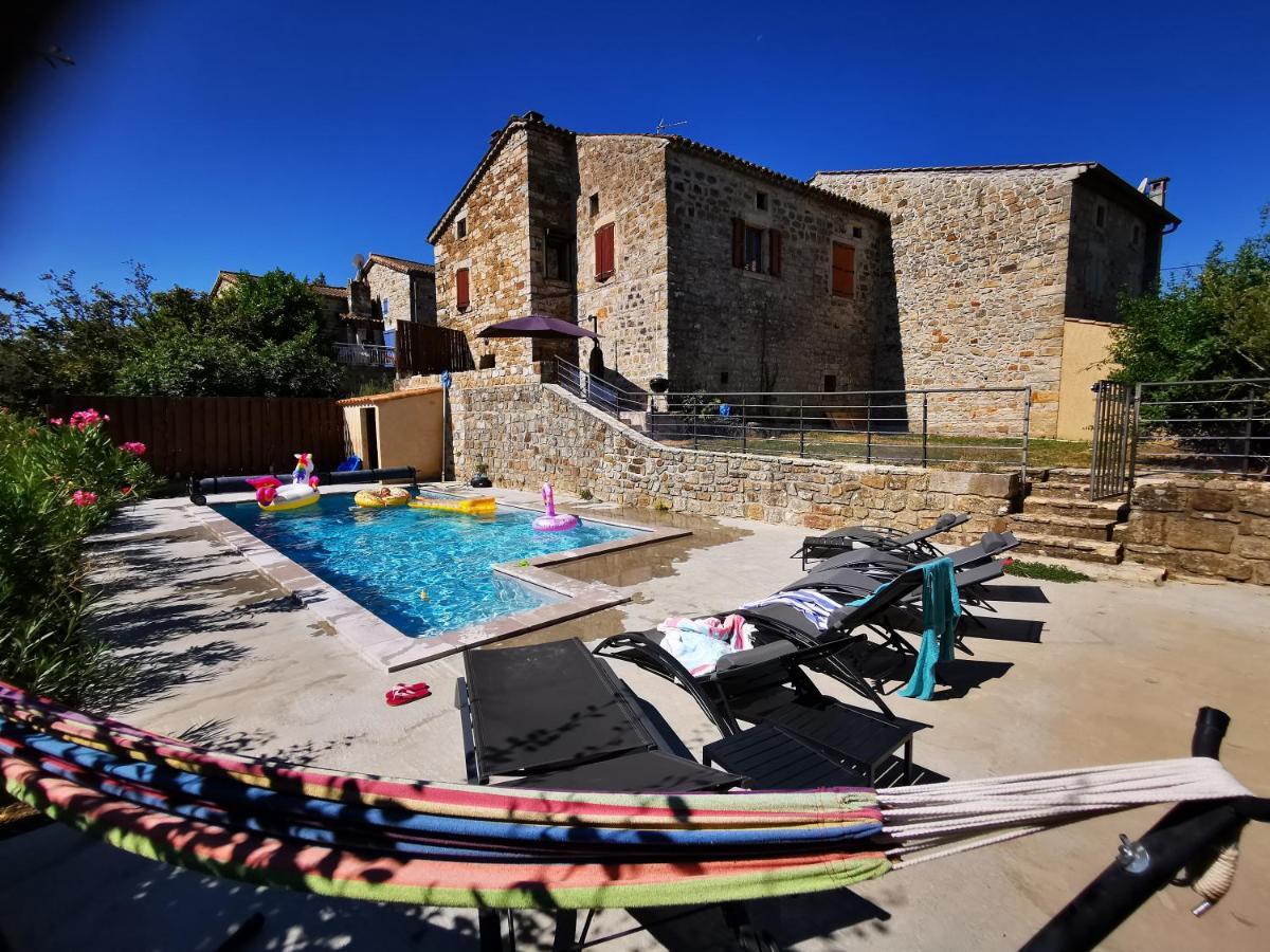 Magnifique Gite En Pierres 6 Personnes Avec Piscine Privee Ardeche Plein Sud Lablachere Bagian luar foto